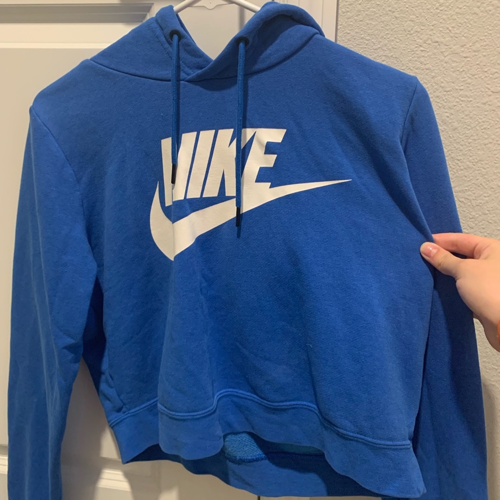 cropped Nike hoodie